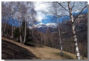 Scenari suggestivi poco oltre La Piana. Foto di M. Dei Cas