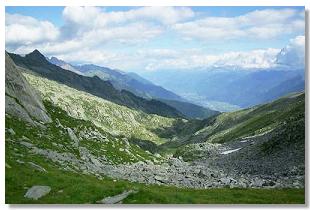 Dal Passo di Primalpia, porta panoramica sulla media Valtellina (foto M.Dei Cas)
