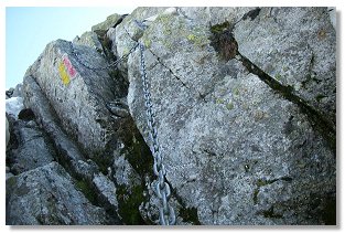 Corde fisse nella discesa dal passo Barbacan sud-est (foto M.Dei Cas)