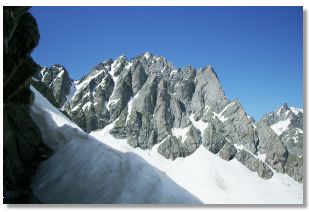 La cima di Zocca vista dal passo dell'Averta (foto M.Dei Cas)