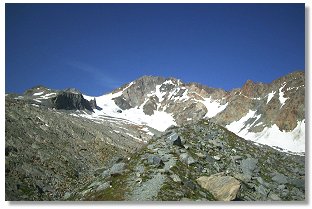La morena centrale e il monte Disgrazia (foto M.Dei Cas)