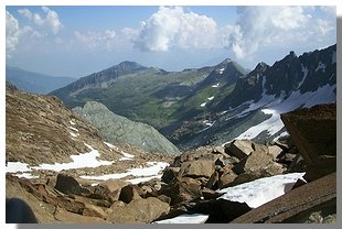 La Val Airale vista dal passo di Corna Rossa (foto M.Dei Cas)