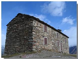 La chiesetta all'alpe di Arcoglio superiore. Foto M. Dei Cas