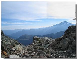 La finestra dalla quale si vede il monte Disgrazia. Foto di M. Dei Cas