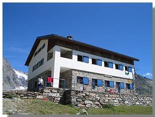 Il rifugio Bignami. Foto di M. Dei Cas