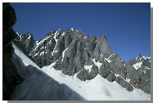 La punta, o cima di Zocca vista dal passo dell'Averta. Foto M. Dei Cas