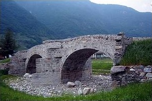 L'antico ponte di Villa di Tirano. Foto di M.  Dei Cas